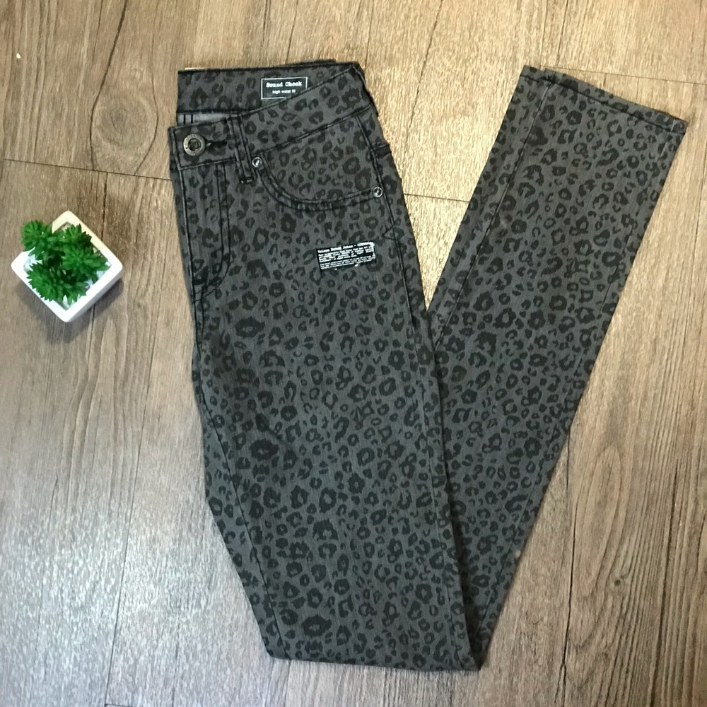 NWT VOLCOM | Sound Chk Skinny Leopard | Jeans | 1